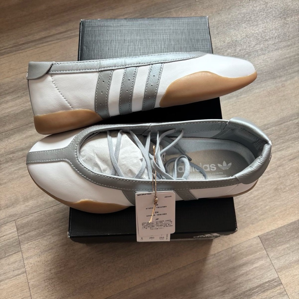 Adidas Women's White and Gray Sneakers